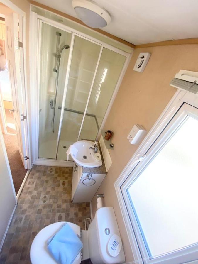 Luxury 2 Bedroom 2 Bathroom Caravan-Small Sofa 1 Pers Saint Osyth Bagian luar foto